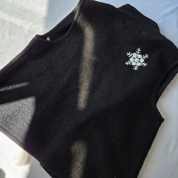 Lisa International Boiled Wool Vest with Embroidered Snowflakes - Picture 3 of 8
